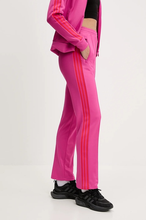 adidas Originals spodnie dresowe GRFX Trackpants damskie kolor różowy wzorzyste JW6060 - zdjęcie produktu nr 2