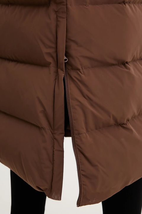 Columbia kurtka puchowa Amaze Puff kolor brązowy zimowa 2134894 - zdjęcie produktu nr 2