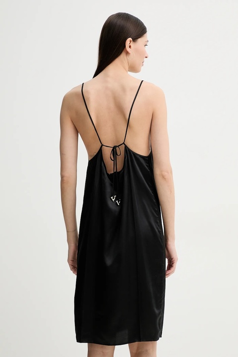 AERON sukienka z domieszką jedwabiu ABACO kolor czarny mini prosta DR581452 - zdjęcie produktu nr 1