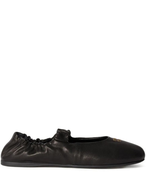 Miu Miu elasticated-detail ballet flats - Black - zdjęcie produktu nr 1