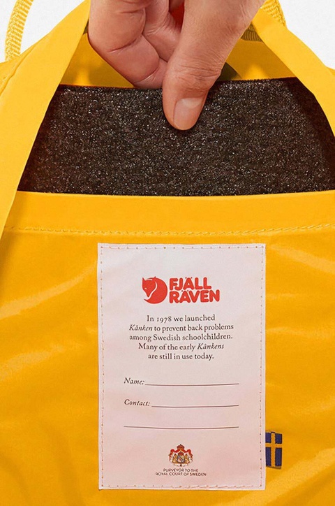 Fjallraven plecak Kanken Mini kolor pomarańczowy mały z aplikacją F23561.243-243 - zdjęcie produktu nr 2