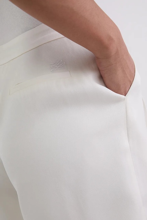 Karl Lagerfeld szorty damskie kolor beżowy gładkie high waist A3W10097 - zdjęcie produktu nr 2