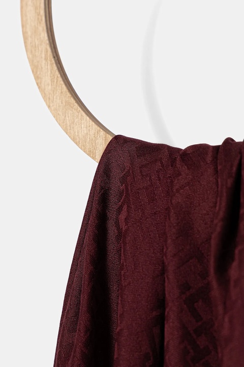 Tommy Hilfiger szal damski kolor bordowy wzorzysty AW0AW17789 - zdjęcie produktu nr 2