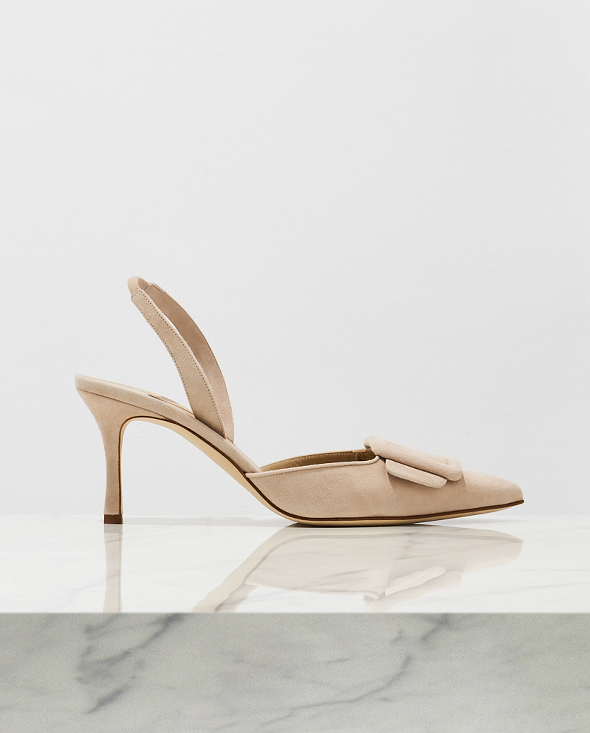 MANOLO BLAHNIK - Beżowe zamszowe szpilki z odkrytą piętą za