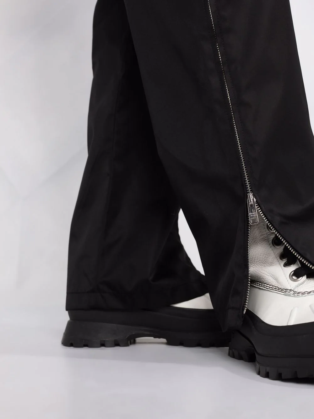 Prada Re-Nylon high-waisted track pants - Black za 5 192,00