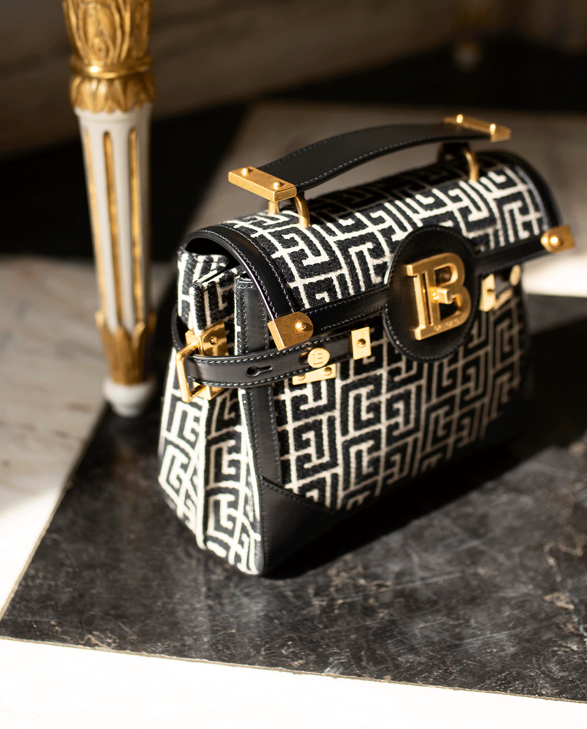 【関税＆送料込み】Balmain B-Buzz 23 Bag Bags B-Buzz 23 bag in jacquard and leather black black - Women